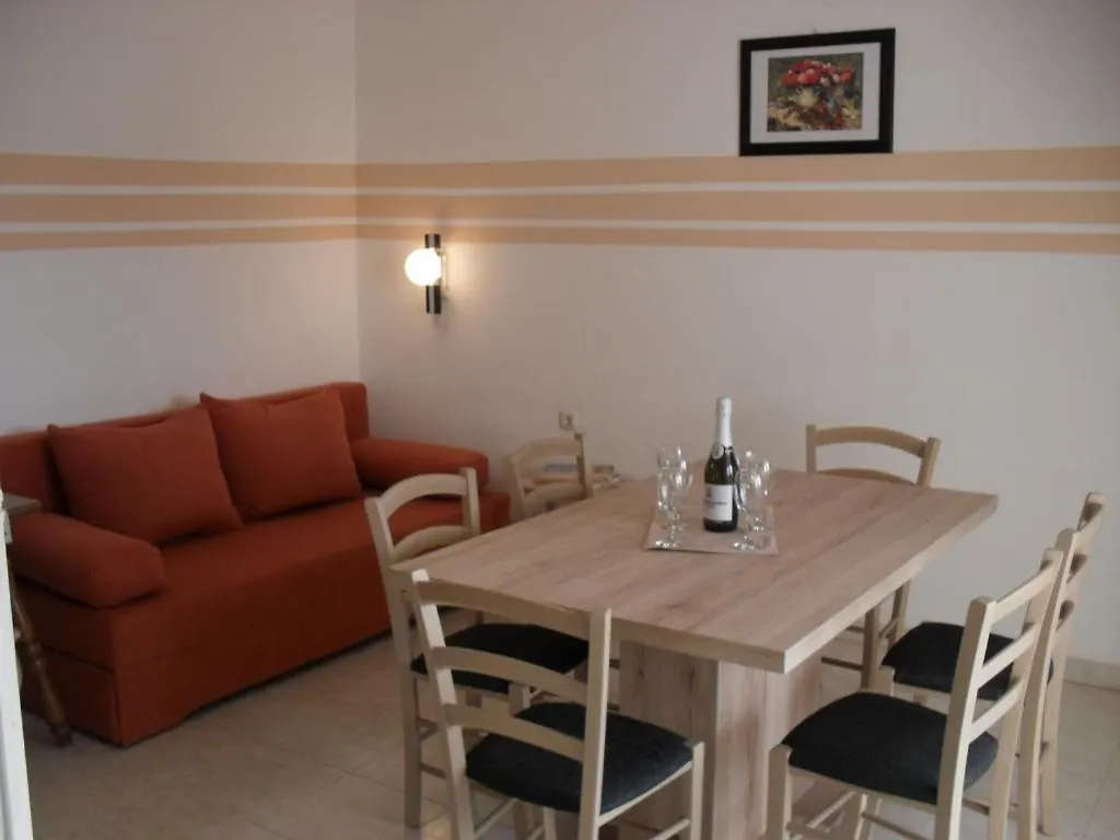Apartment In Lopar With Terrace, Air Conditioning, Wifi, Washing Machine 87-2