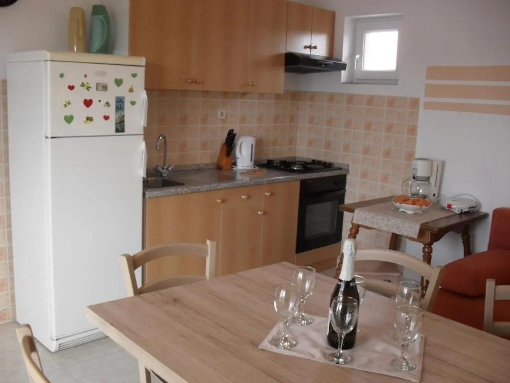 Apartment In Lopar With Terrace, Air Conditioning, Wifi, Washing Machine 87-2 Kroatien