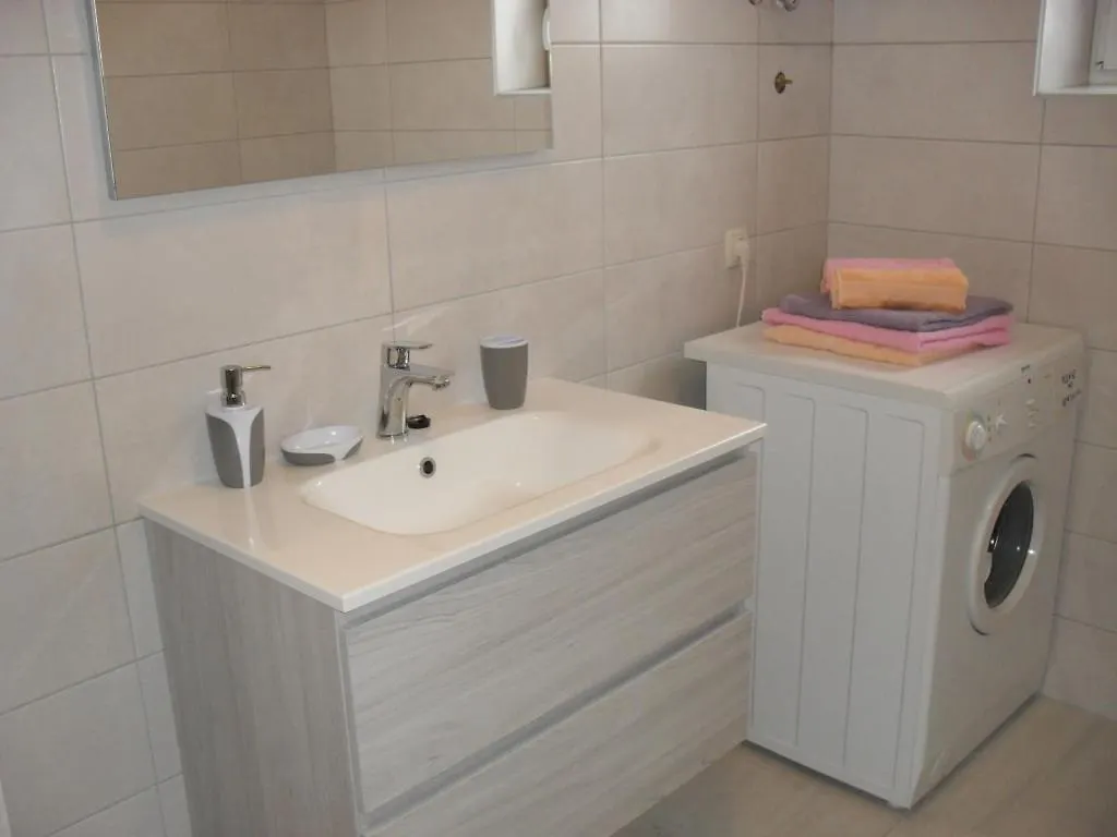 Apartment In Lopar With Terrace, Air Conditioning, Wifi, Washing Machine 87-2 Kroatien