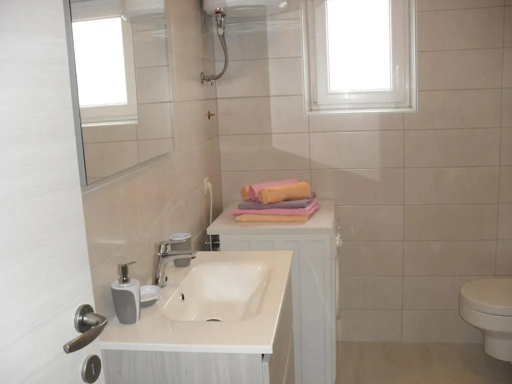 Apartment In Lopar With Terrace, Air Conditioning, Wifi, Washing Machine 87-2 0*,